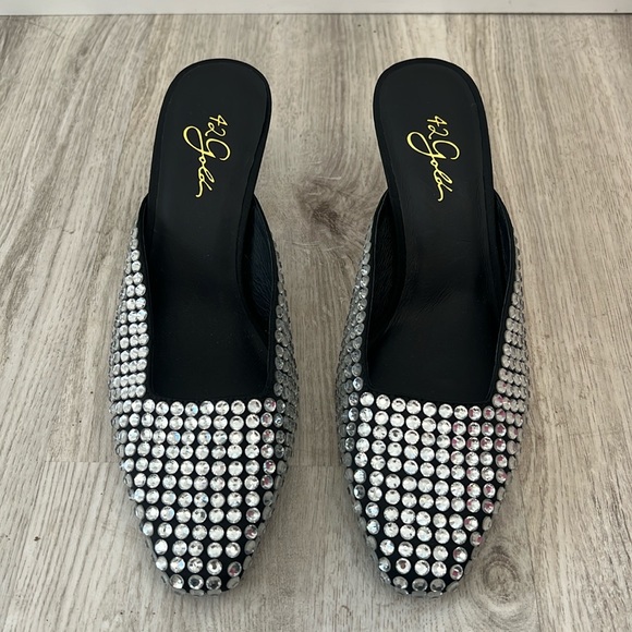 42 Gold Heels - Picture 2 of 3